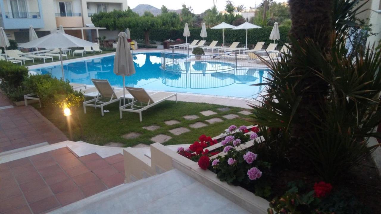 Melina Beach Platanés Exterior photo