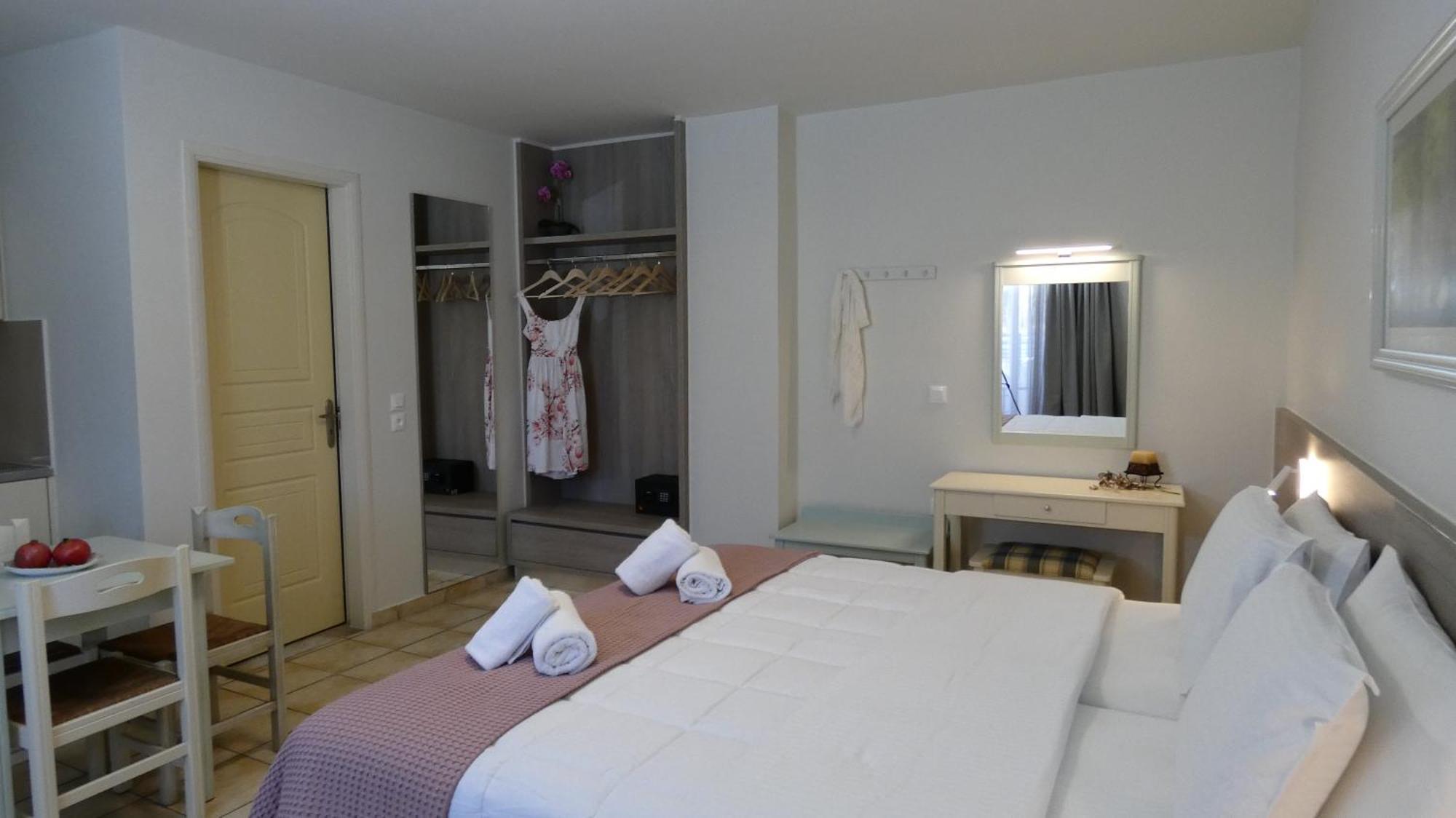 Melina Beach Platanés Exterior photo